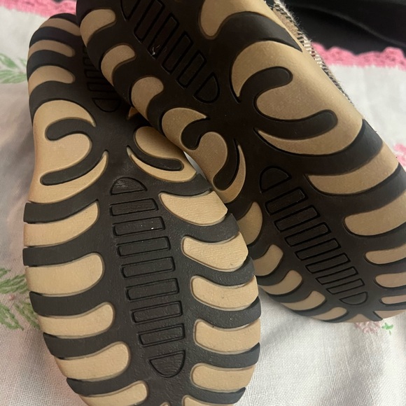 Burberry Brown and Yellow Kids Moccasins - Picture 8 of 8